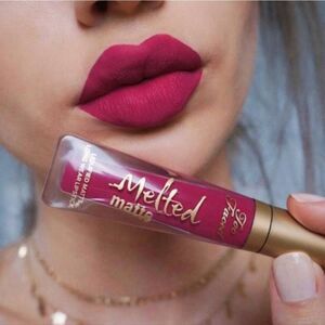 Too Faced Liquid Matte Lipstick -Stay the Night- No Sting Plump!